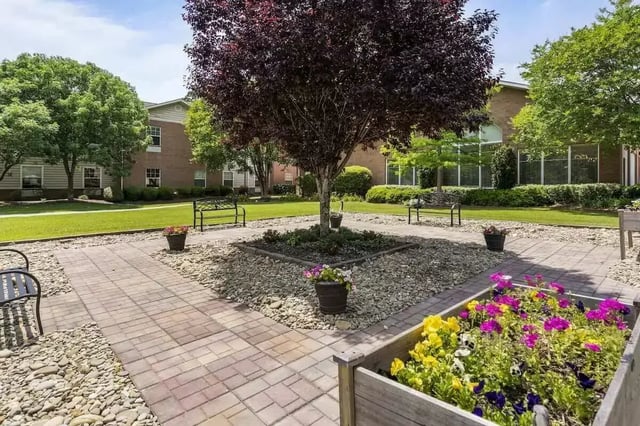 Outdoor_Courtyard_2